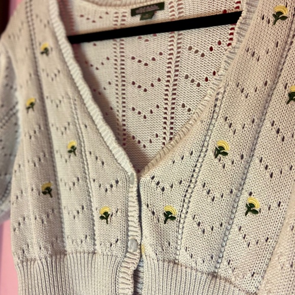 wild fable Knit Crochet Cropped Shrug Half Sleeve Yellow Flower Pattern XL - Picture 3 of 7